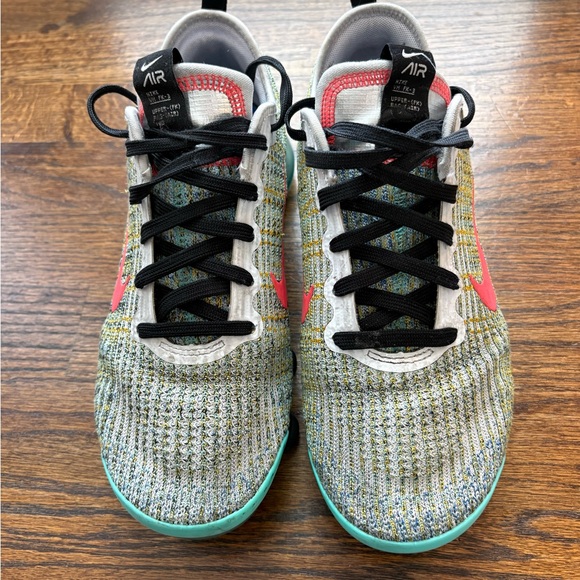 Nike air vapormax flyknit running shoes women's 8 (6.5 youth) coral swoosh - Picture 4 of 9